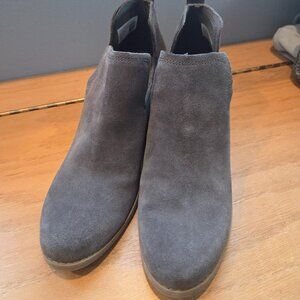 Toms Kallie Wedge Boots Color Pavement Grey Size 8.5